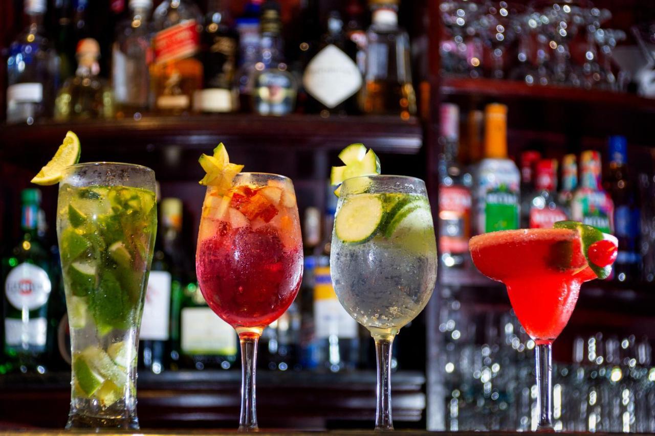 Hotel Dann Carlton Belfort Medellín Exteriör bild Cocktails