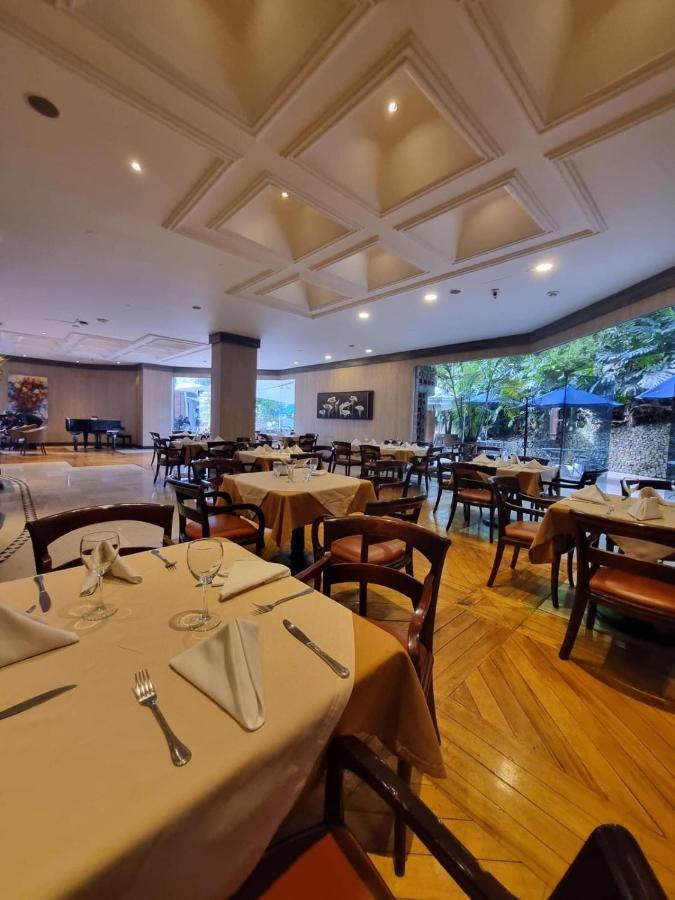 Hotel Dann Carlton Belfort Medellín Exteriör bild The restaurant