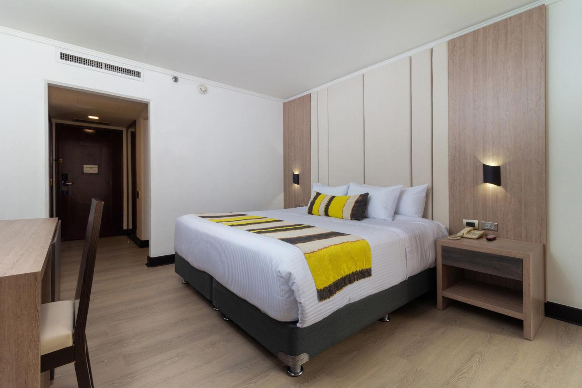 Hotel Dann Carlton Belfort Medellín Exteriör bild Deluxe Room